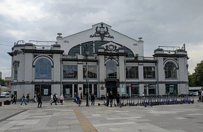 В Саратове продают торговые площади Крытого рынка 