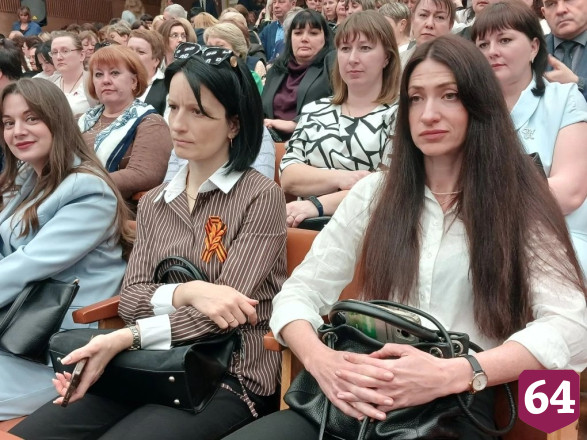 Володин назвал темой номер один оплату труда в селах Саратовской области 